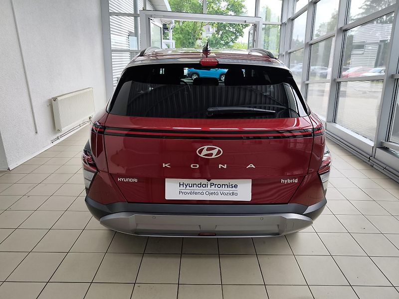 Hyundai Kona (2025) 1.6 GDi HEV 95kW SMART TECH - fotka 3 z 23