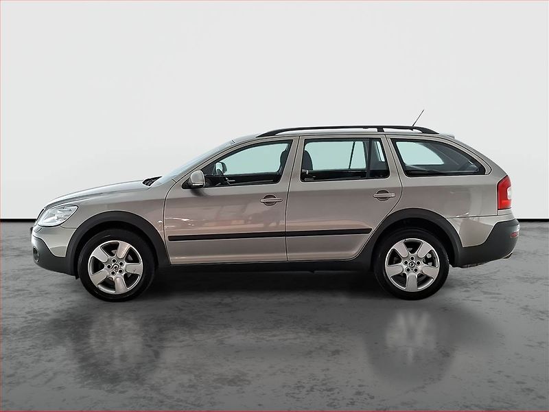 Škoda Octavia (2012) Scout 1.8 TSI, 4X4 - fotka 3 z 19
