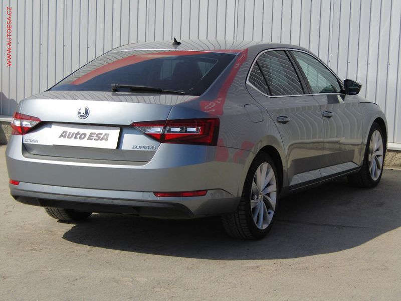 Škoda Superb (2015) 2.0 TDi, Style, DSG - fotka 4 z 22