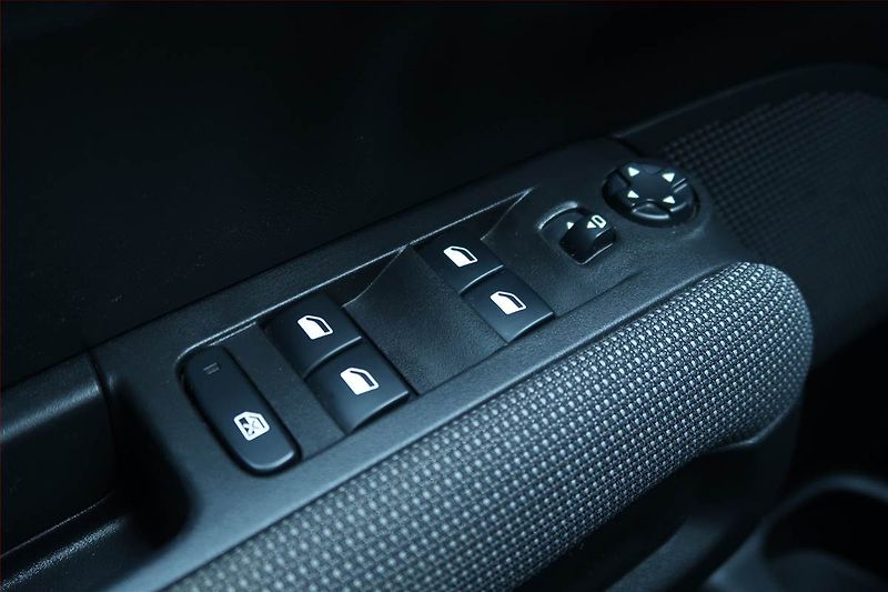 Citroën C3 Aircross (2020) 1.2 PureTech, Navi, Tempomat - fotka 21 z 24