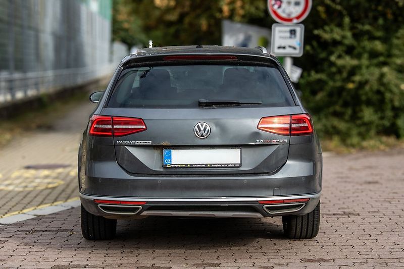Volkswagen Passat - fotka 5 z 31