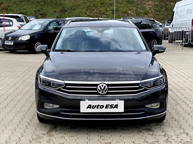 Volkswagen Passat (2020) 1.6 TDi, Elegance, DSG, LED - fotka 2 z 17