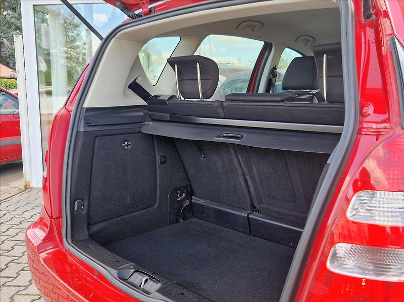 Mercedes-Benz Třídy A 1,7 i 85kW AC VÝHŘEV NOVÁ STK - fotka 11 z 27