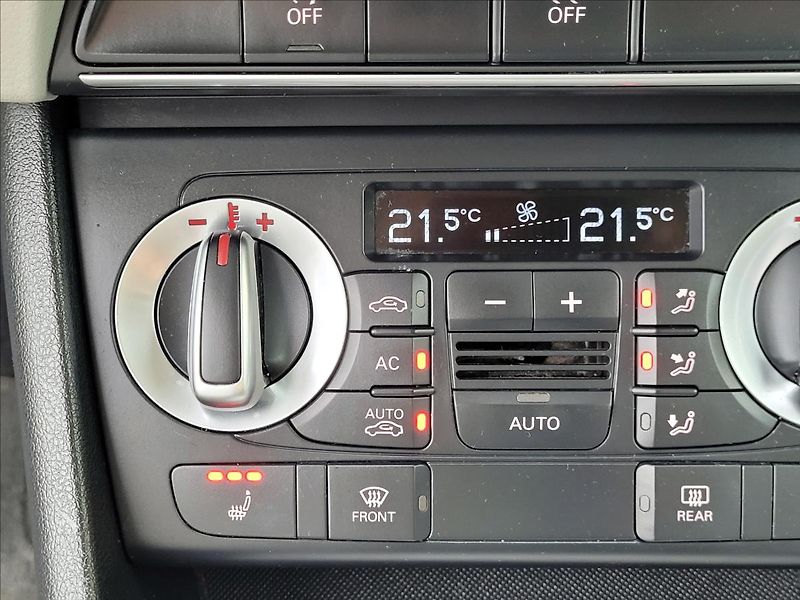 Audi Q3 2,0 TFSi Quattro SERV.KNÍŽKA - fotka 40 z 47