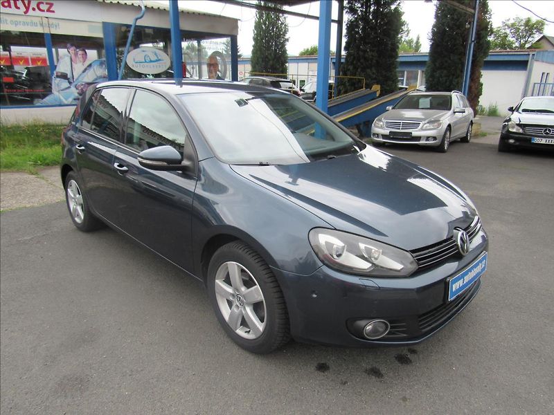 Volkswagen Golf 1,2 TSI 77kW BMT Team - fotka 3 z 28