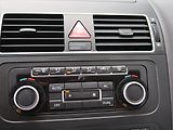 Volkswagen Touran (2012) 2.0 TDI, Navi, Bi-Xenony - náhled 12