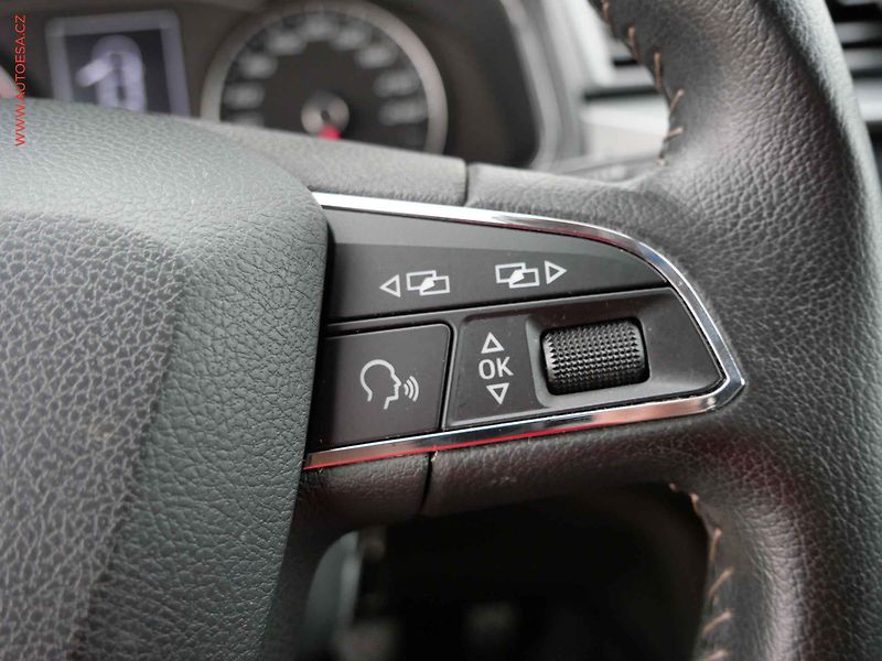 Seat Ibiza (2018) 1.0 MPi, AC, park.asist - fotka 13 z 23