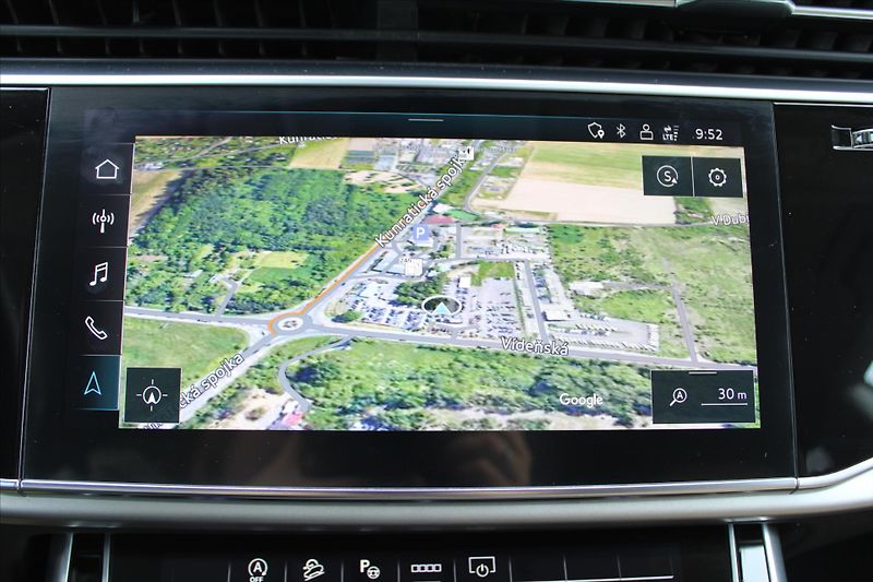 Audi Q8 55TFSi 250kW QUATTRO S-LINE ČR - fotka 20 z 31
