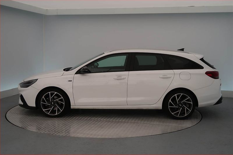 Hyundai i30 (2024) N-Line 1.5 T-GDI MHEV - fotka 3 z 17