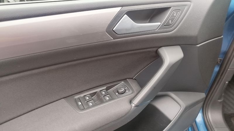 Volkswagen Touran (2016) 1.4 tsi  110 kw   7 míst - fotka 7 z 34