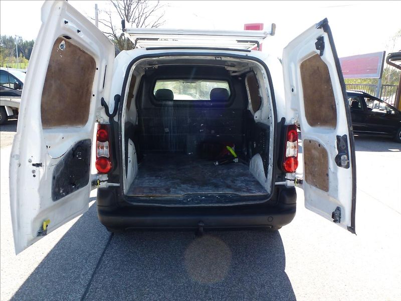 Citroën Berlingo 1,6 HDi 75 L1 X Střešní zahrád - fotka 17 z 40