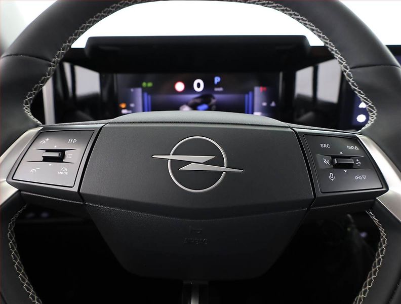 Opel Frontera (2025) 1.2 hybrid - fotka 8 z 20