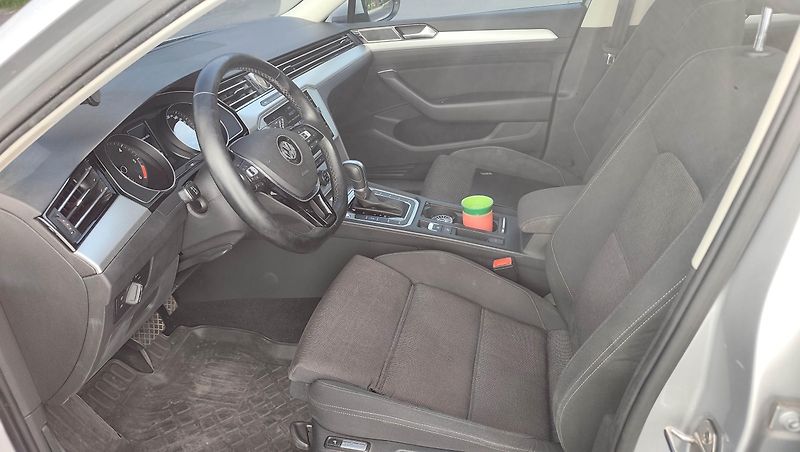 Volkswagen Passat (2019) Webasto-el.tažné-Matrix-Adapt. - fotka 26 z 37