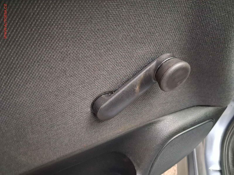 Opel Astra (2004) 1.4i, 2.maj,ČR, STK2/28 - fotka 13 z 15