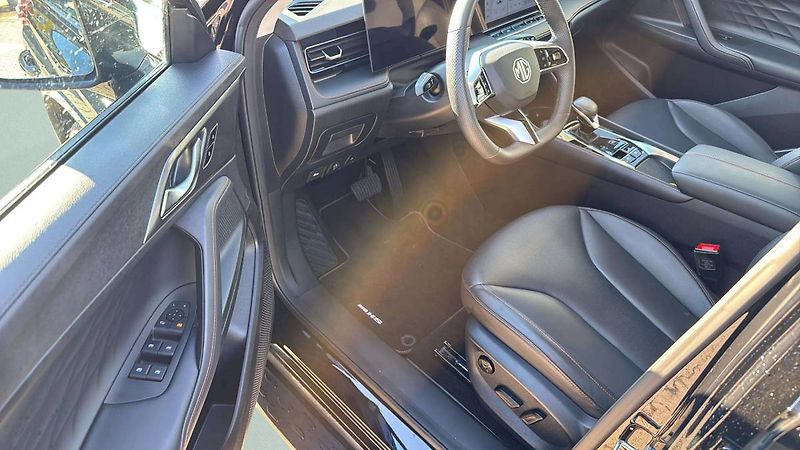 MG HS PHEV 1.5T EXCLUSIVE AT MY24 SU - fotka 14 z 24