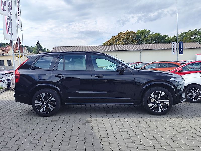 Volvo XC90 B5 2.0/173kW R-Design AT 4x4 - fotka 4 z 39