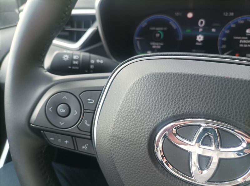 Toyota Corolla 1,8 Style - fotka 14 z 20