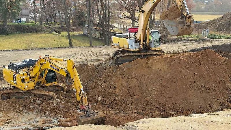 Stavba zbývajících úseků dálnice D3 na Kaplicku a přivaděče z D3 do Českého Krumlova.