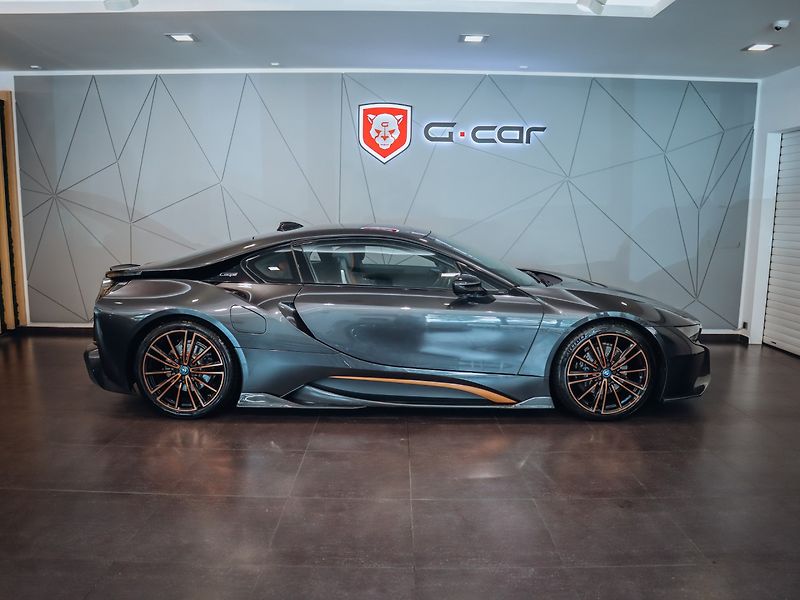 BMW i8 Ultimate Sophisto Edition Kupé - fotka 4 z 35