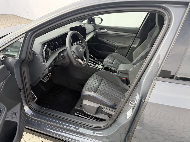 Volkswagen Golf (2026) R-Line People 7DSG mHEV 1,5eTS - fotka 5 z 6