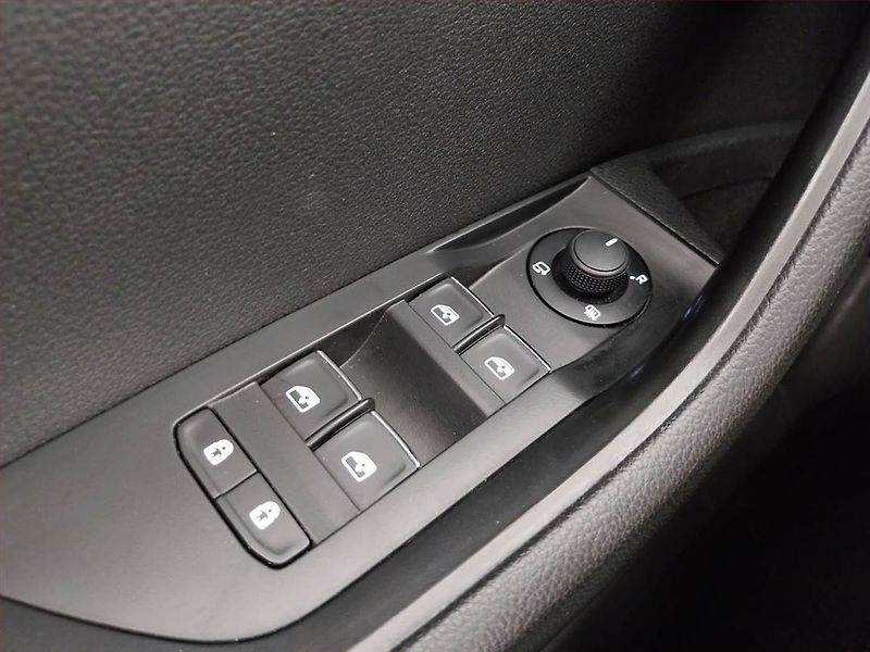 Škoda Superb (2018) 2.0 TDI, Automat, Navi - fotka 23 z 23
