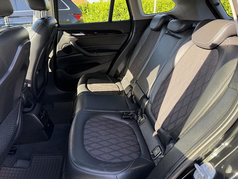 BMW X1 (2016) 110 kW xLine xDrive - fotka 12 z 24