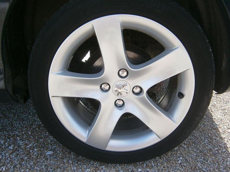 Peugeot 308 2.0 HDi - fotka 18 z 18