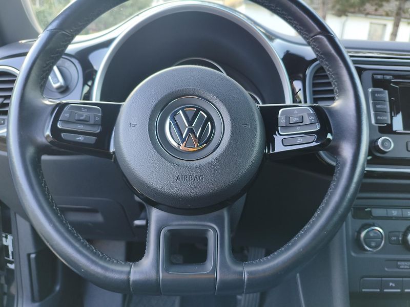Volkswagen Beetle (2013) 1,2 TSI 77Kw Navi Top stav - fotka 20 z 30