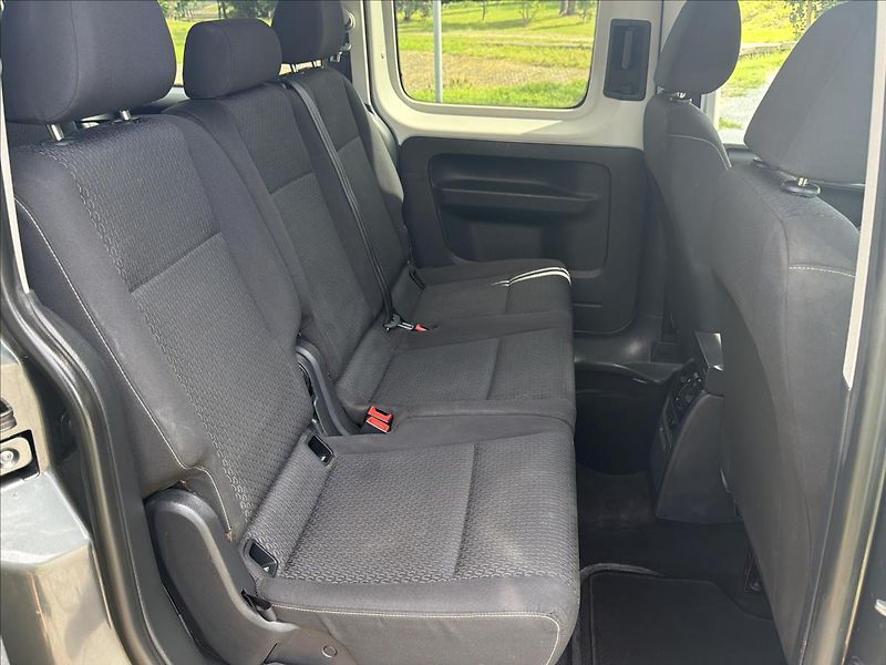Volkswagen Caddy 2,0 TDi 75 Kw MAXI tažné NAVI - fotka 14 z 27