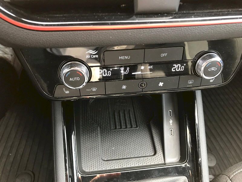 Škoda Kamiq (2024) SELEC TSI 85/1.0 A7F - fotka 8 z 25