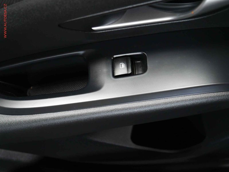 Hyundai Tucson (2023) 1.6T-Gdi, 1.maj,ČR, servis - fotka 12 z 20