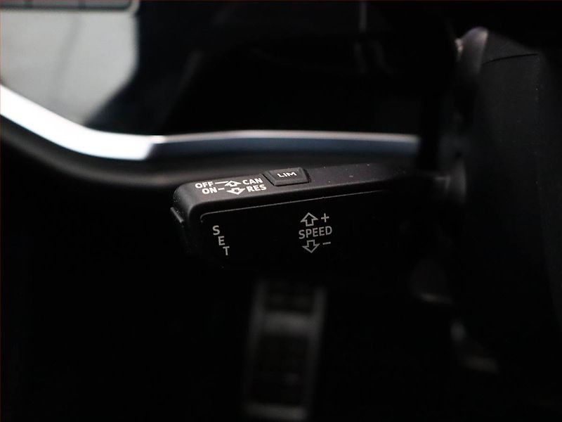 Audi Q3 (2019) S line 35 TFSI - fotka 19 z 21
