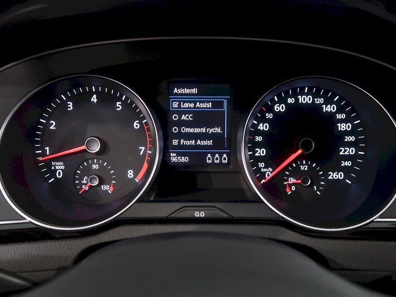Volkswagen Passat (2022) BUSINESS 1.5TSI EVO 110KW - fotka 18 z 39