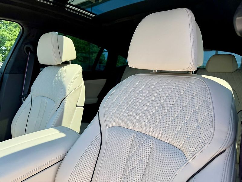 BMW X6 - fotka 19 z 28