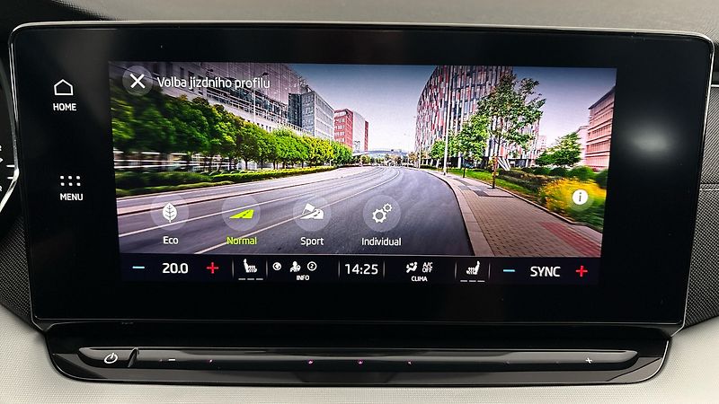 Škoda Octavia 2.0 TDI DSG Style Combi - fotka 27 z 27