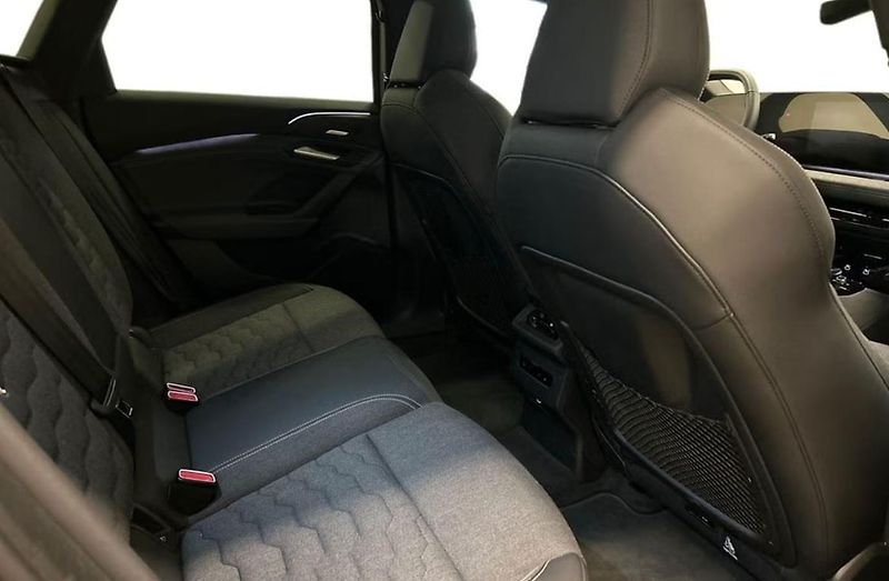 Audi A6 Avant e-tron Q 360k Tech Pro Pano - fotka 6 z 15