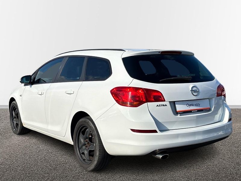 Opel Astra Kombi - fotka 15 z 20