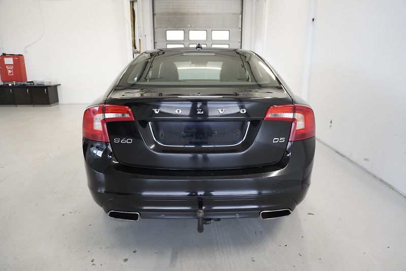 Volvo S60 D5 AUTOMAT - fotka 4 z 28