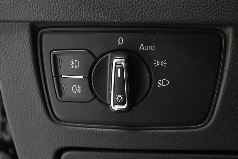 Volkswagen Passat 2,0 TDI 110 kW COMFORTLINE Zár - fotka 24 z 28