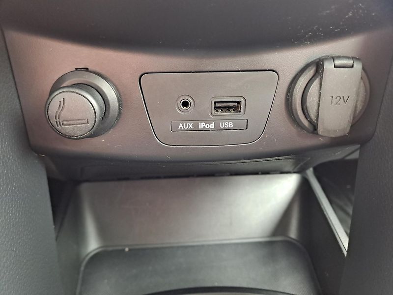 Hyundai i30 1.4i PĚKNÝ STAV, SERVISKA - fotka 25 z 32