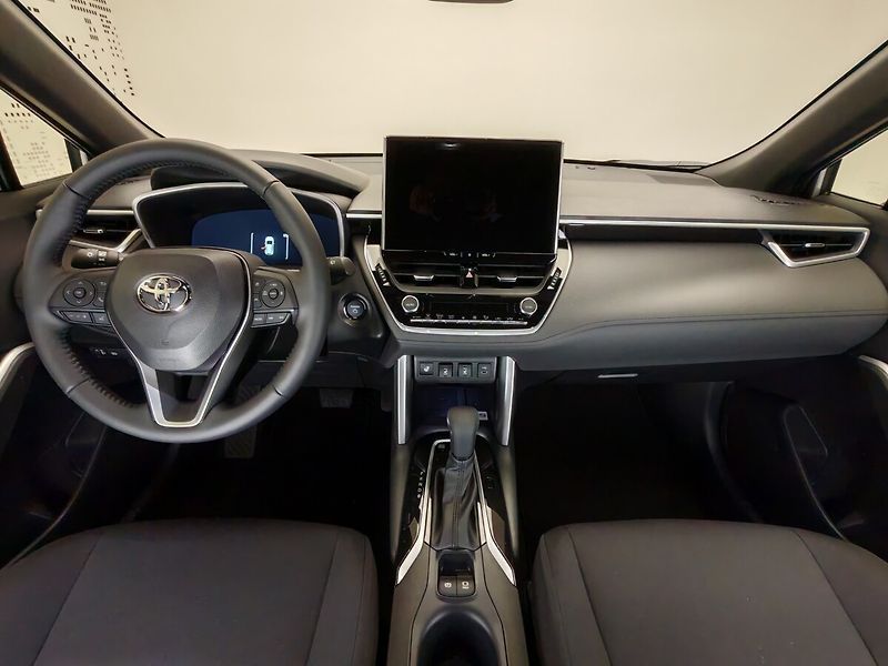 Toyota Corolla Cross 1.8 Hybrid eCVT FWD Style Tech - fotka 17 z 39