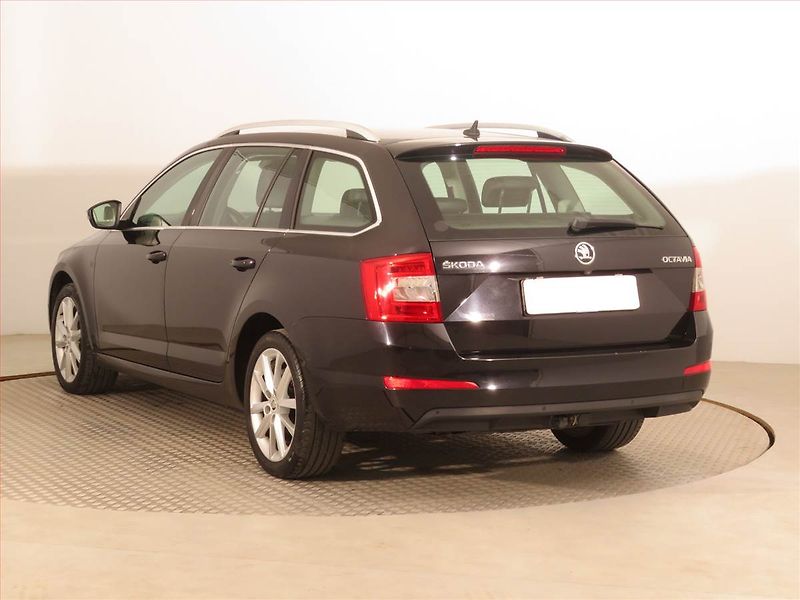 Škoda Octavia (2016) 1.6 TDI, Serv.kniha, Kůže - fotka 4 z 17