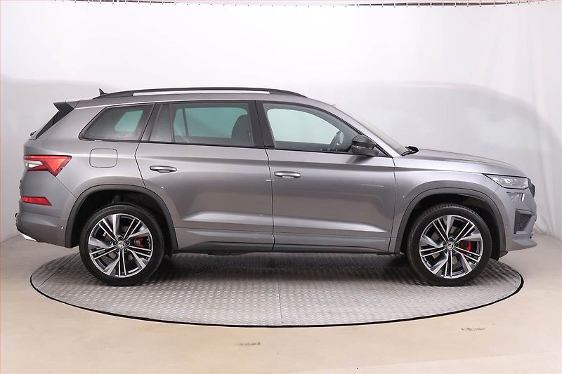 Škoda Kodiaq (2022) RS 2.0 TSI - fotka 6 z 23