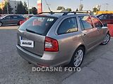Škoda Octavia (2010) 2.0TDi, AC, tempo, park.čidla - náhled 1