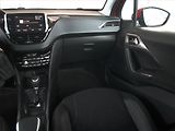 Peugeot 2008 (2018) 1.2 PureTech, Automat - náhled 8