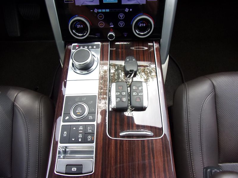 Land Rover Range Rover (2014) 3.0TDV6 190kW VOGUE ČR DPH TOP - fotka 11 z 36