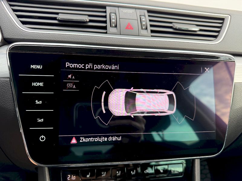 Škoda Superb (2022) 2.0 TDI 110kW DSG Business - fotka 19 z 35