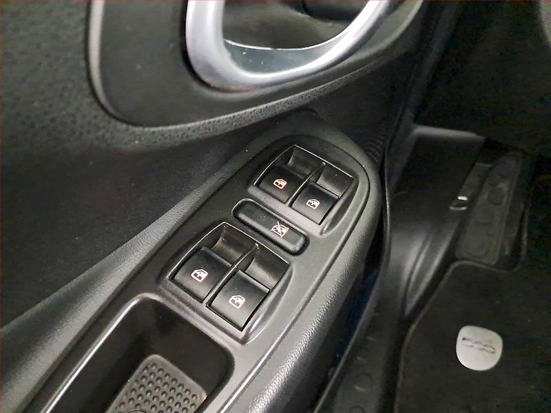 Fiat 500L (2015) 0.9 TwinAir, 7 míst, nová STK - fotka 19 z 20