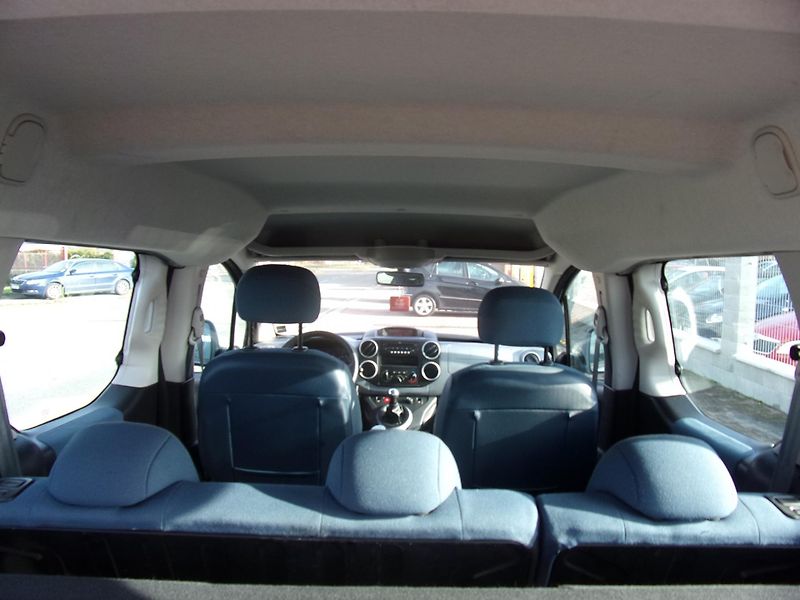 Citroën Berlingo (2009) 1,6i KLIMA VÝHŘEV  - fotka 14 z 31