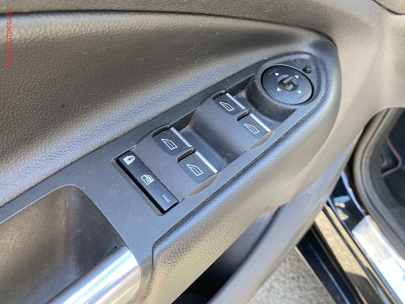 Ford Kuga (2019) 2.0 TDCi AWD, ST-Line, AT - fotka 13 z 18